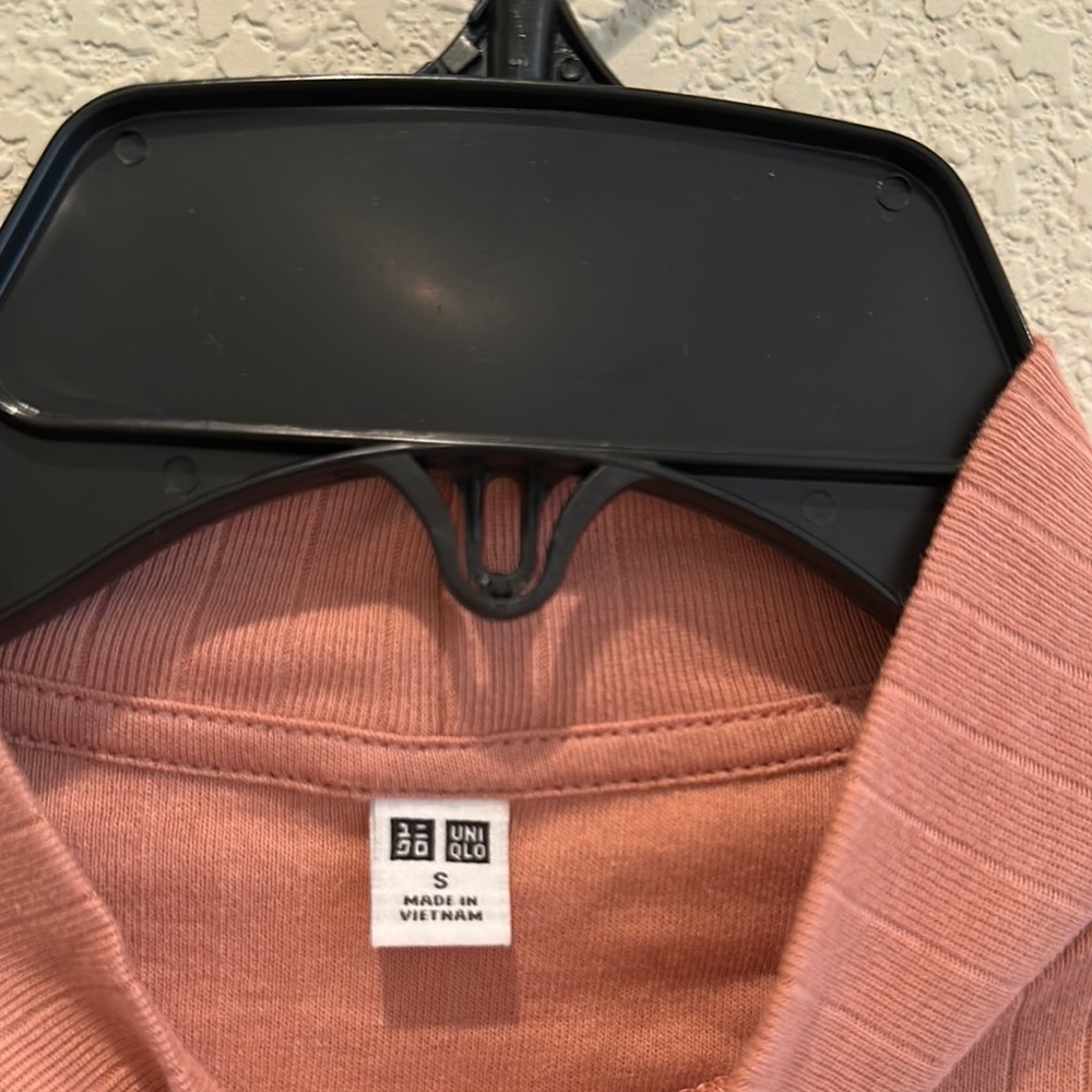 Women's Ribbed Pink Top - Picture 2 of 4